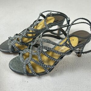 Gianni Bini Womens Silver Rhinestone Glitter Strappy Kitten Heel Sandals Size 6M
